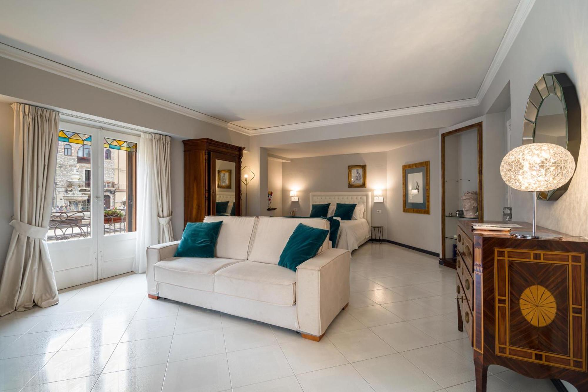Al Duomo Rooms & Flats ตาออร์มินา ภายนอก รูปภาพ