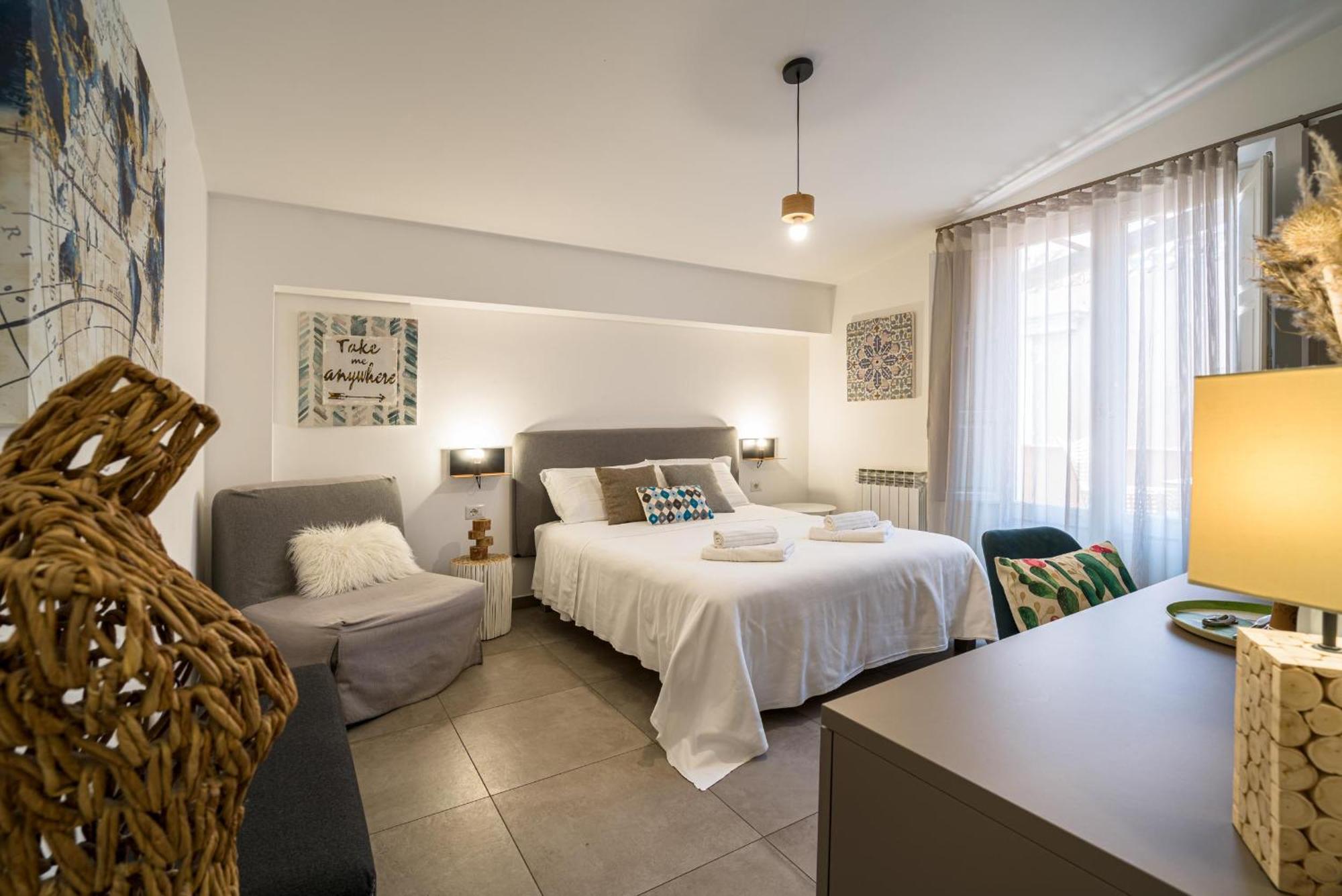 Al Duomo Rooms & Flats ตาออร์มินา ภายนอก รูปภาพ