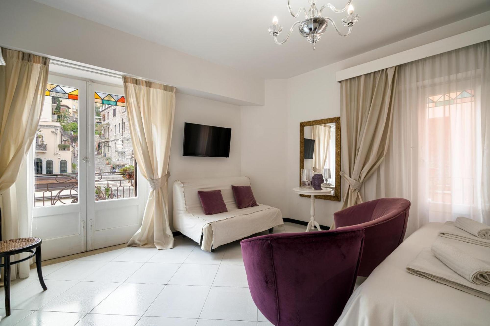 Al Duomo Rooms & Flats ตาออร์มินา ภายนอก รูปภาพ
