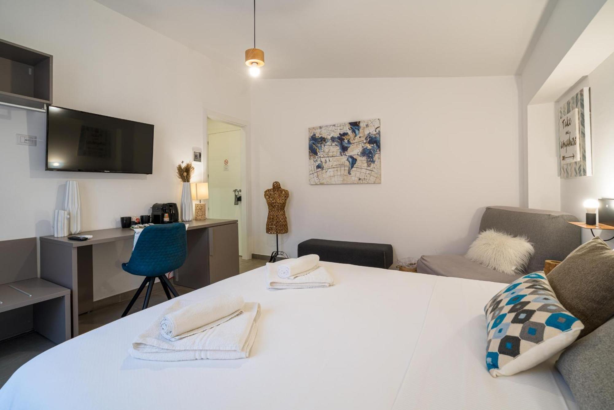 Al Duomo Rooms & Flats ตาออร์มินา ภายนอก รูปภาพ
