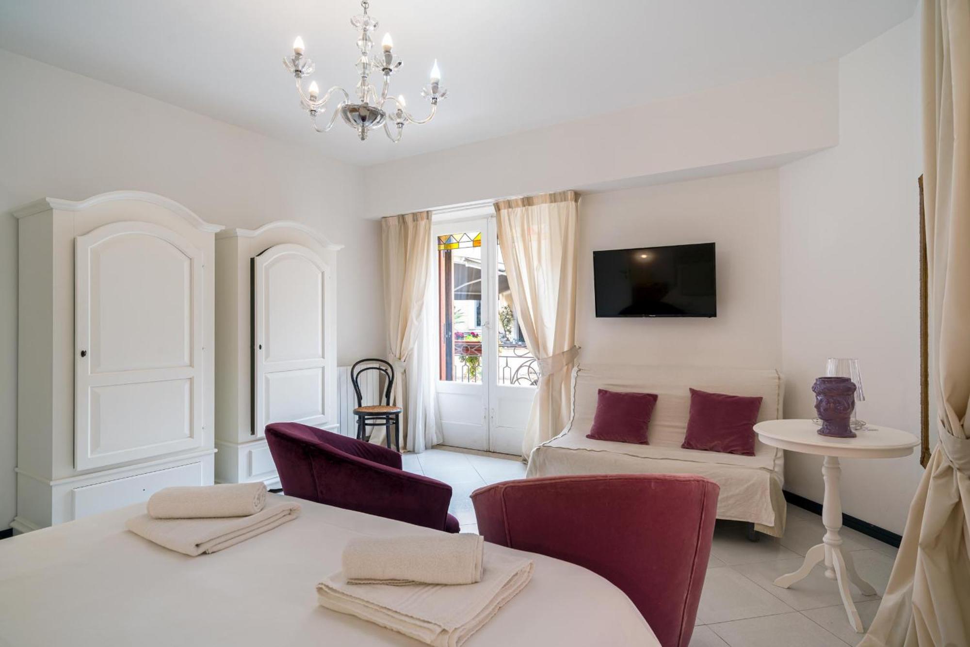 Al Duomo Rooms & Flats ตาออร์มินา ภายนอก รูปภาพ