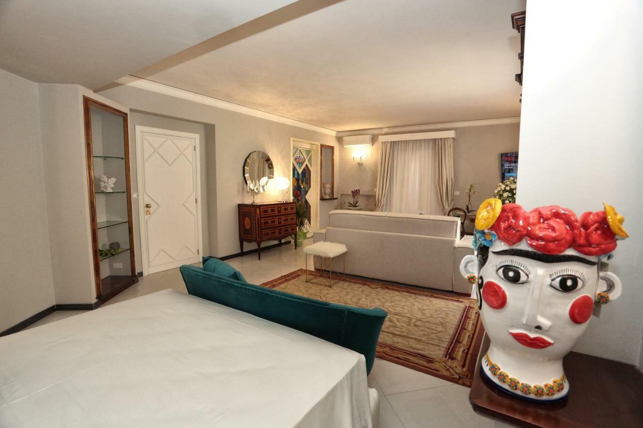 Al Duomo Rooms & Flats ตาออร์มินา ภายนอก รูปภาพ