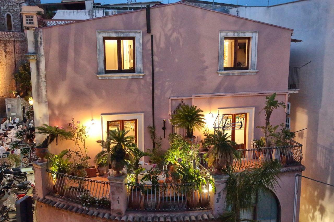 Al Duomo Rooms & Flats ตาออร์มินา ภายนอก รูปภาพ